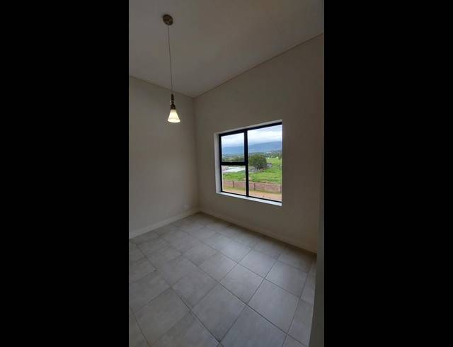 1 BEDROOM PROPERTY TO RENT IN GREENBAY ECO ESTATE